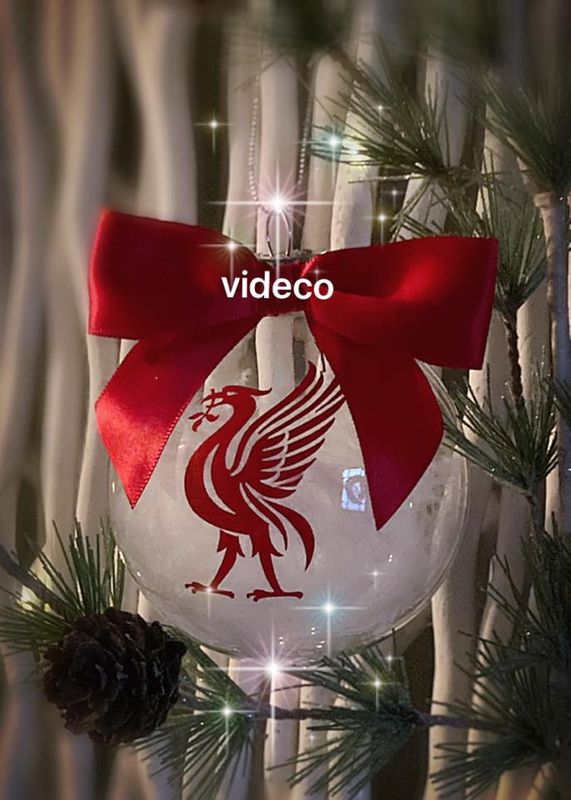 Liverpool Julekule m/fjær, sløyfe og liverbird