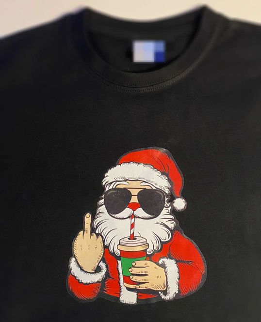 Hovedbilde t-shirt/collage/ hoodie - Nisse m/ drikkekopp